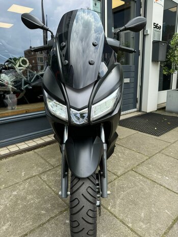 Aprilia Bromscooter SXR 50 Nieuwstaat!!