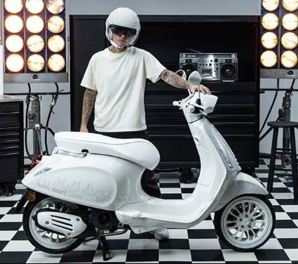  Vespa Sprint S X Justin Bieber 45KMH