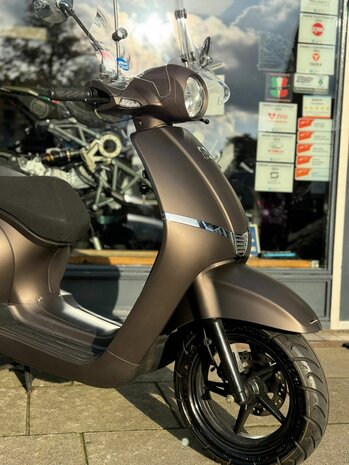 AGM Bromscooter Supreme E4 - Titanium