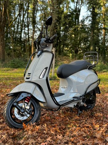  Vespa Bromscooter Sprint 4T - Porsche Kreide  Full Option