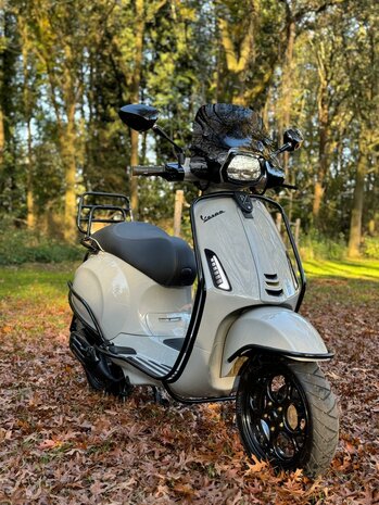  Vespa Bromscooter Sprint 4T - Porsche Kreide  Full Option