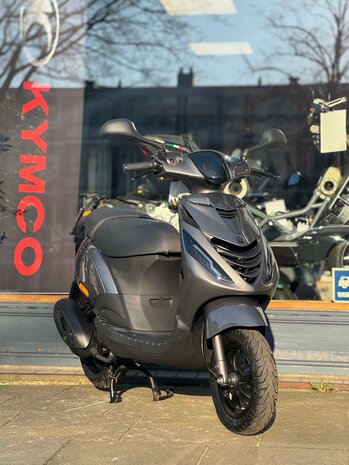 Piaggio Snorscooter Zip - Glossy Daytona Grey with Gold