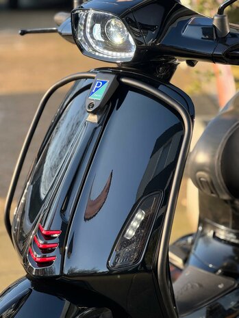  Vespa Bromscooter Sprint 4T Lucido Black on Black Full Option