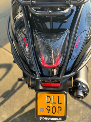  Vespa Bromscooter Sprint 4T Lucido Black on Black Full Option